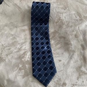 Calvin Klein 100% silk tie